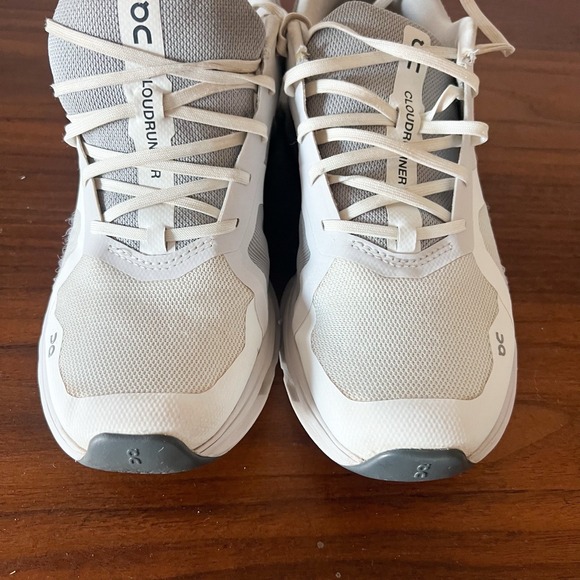On Cloud Cloudrunner Women's Size 10 White Frost Running Athletic Sneakers - Picture 7 of 9